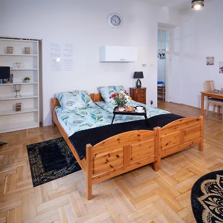 Cozy Rachel-near Rynek Netflix 아파트 크라쿠프